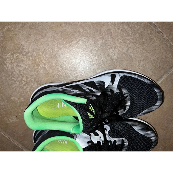 Nike Mens Free Run 4.0 Black running shoe - Picture 2 of 7